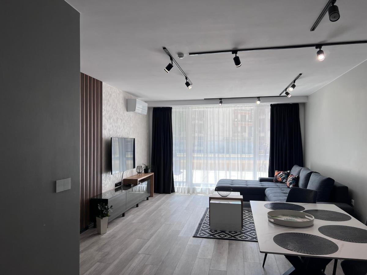 A-Brilliant, New! Spacious & Modern Apartment In Varna Whit Garage Εξωτερικό φωτογραφία